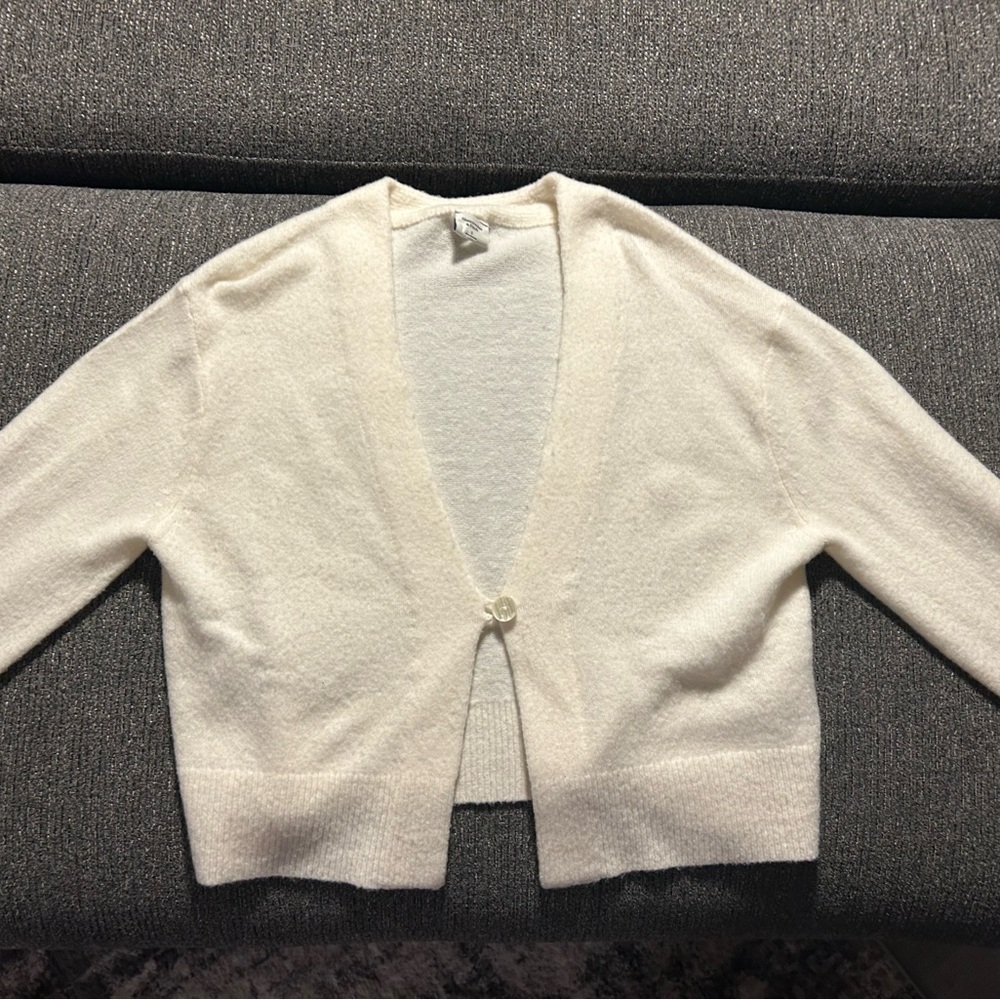 Abercrombie & Fitch White Cropped Cardigan Sweater